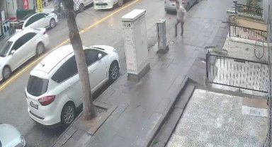 Aracın altında kalmaktan son anda kurtuldu