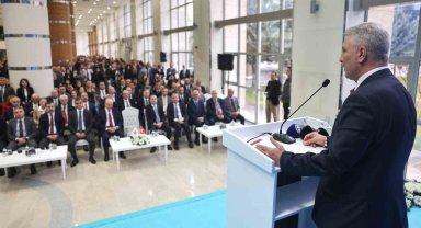 Bakan Bolat: "Bu yıl 377 milyar dolar ihracat hedefimiz var"