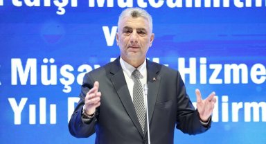 Bakan Bolat: "Türk müteahhitlerinin Barcelona stadyumunu yenileme projesi semboldür"