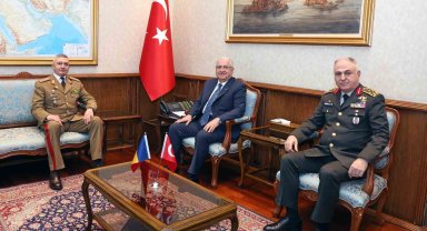 Bakan Güler, Romanya Genelkurmay Başkanı Vlad'ı kabul etti