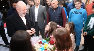 Başkan Çolakbayrakdar'dan Seyrani'ye sosyal tesis, pazar yeri ve yeni park müjdesi