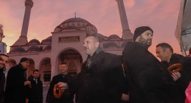 Başkan Ercan sabah namazında vatandaşlarla buluştu