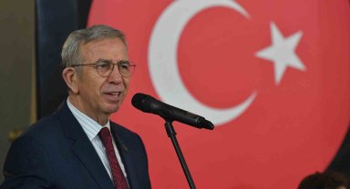 Başkan Yavaş, Ankara Kent Konseyi ev sahipliğinde düzenlenen 'Kars ve Çevre İlleri Demokrat Dernekler Federasyonu ile Erzurumlular Dayanışma Federasyonu İstişare Toplantısı'na katıldı