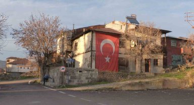 Beypazarı'nda 30 yıllık su hatları yenilendi