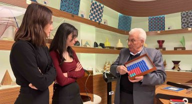 Bu nokta matematik formüllerini dokunarak öğrenmeye imkan sağlıyor