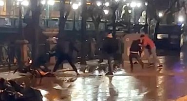 Defalarca bıçaklayıp öldürmüşler: Cinayet anı cep telefonu kamerasıyla kaydedildi