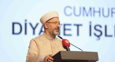 Diyanet İşleri Başkanı Erbaş, imam hatip öğrencileriyle bir araya geldi