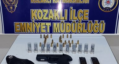 Durdurulan araçtan silah çıktı