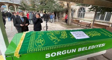 Eşini ve kızını öldürdükten sonra intihar eden polis ile eşinin cenazesi Yozgat'ta toprağa verildi