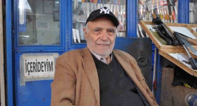 Eskişehir esnafı kar yağışını mutlulukla karşıladı