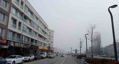 Eskişehir'de 2024 yılının ilk günü sisle başladı