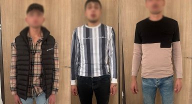 Gezmeye geldikleri Konya'da paraları bitince kapkaç yaptılar