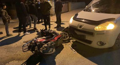 Hafif ticari araçla elektrikli bisiklet çarpıştı: 1 yaralı