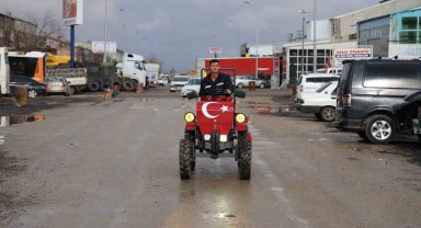 Hurda otomobil malzemelerinden traktör yaptı