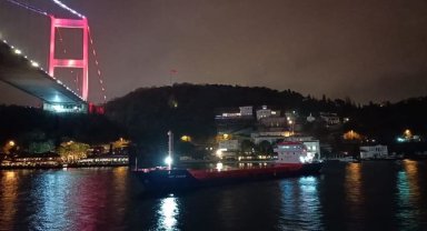 İstanbul Boğazı gemi trafiğine kapatıldı