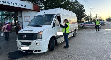 Jandarma ekiplerinden okul servislerine denetim