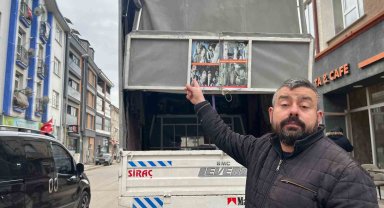 Kamyonete yüklediği doğal gaz borusu bir araca zarar veren sürücü bir şey olmamış gibi yoluna devam etti