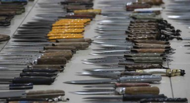 Karaman'da satışı yasak 519 adet kesici ve delici alet ele geçirildi