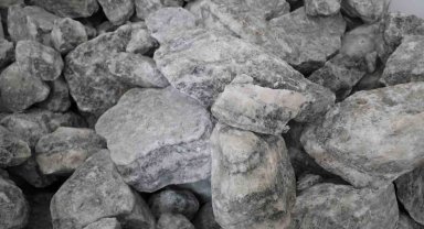Kaya tuzu işletmecileri işleyecekleri tuz bulmakta zorlanıyor