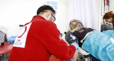 Kızılay'dan yeni kan bağışı kampanyası: "Birbirimize candan bağlıyız"