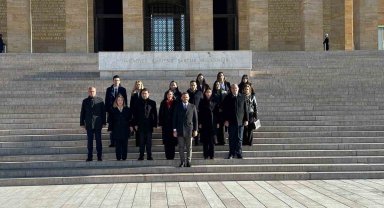 KKTC Cumhuriyet Meclisi heyeti Anıtkabir ziyaret etti