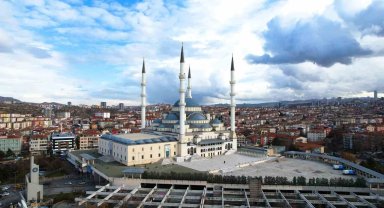 Kocatepe Camii'nin gökyüzü ile buluşması havadan görüntülendi