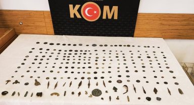 Konya'da tarihi eser kaçakçılarına operasyon: 3 gözaltı