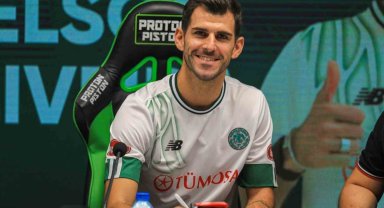 Konyaspor'da Nelson Oliveira ile yollar ayrıldı
