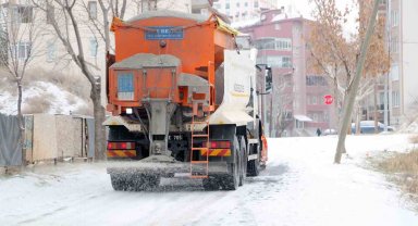 Niğde'de olumsuz hava şartlarına karşı gerekli tedbirler alındı