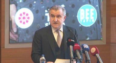 Öğretmen adayları "Aybüke: Öğretmen Oldum Ben" filmini seyretti
