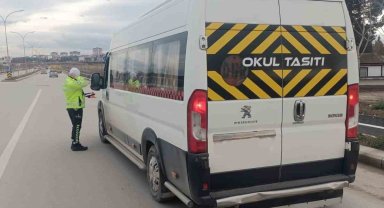 Okul servis araçlarına polis denetimi