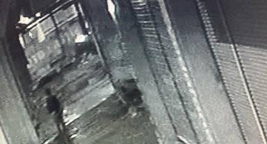 Oto lastikçi yanmamış yakılmış