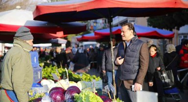 Pazar esnafı yerel yönetimler için Hatipoğlu'na dert yandı