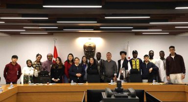 Rektör Prof. Dr. Adnan Özcan, ESTÖMER öğrencileriyle kahvaltıda bir araya geldi