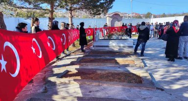 Şehitler için yürüyüp, terörü lanetlediler