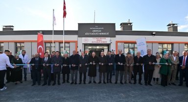 Selçuklu'da Ardıçlı Aile Sağlığı Merkezi Ve Millet Kıraathanesi açıldı