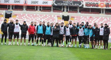 Sivasspor gazeteciler gününü kutladı