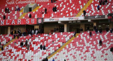 Sivasspor taraftarı takımını yalnız bırakıyor