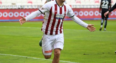 Sivassporlu Rey Manaj, gol sayısını 14'e yükseltti
