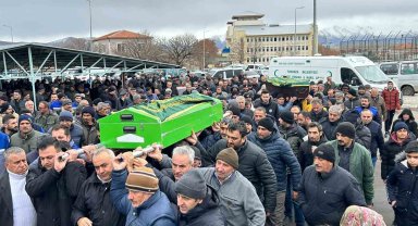 Sobadan sızan gazdan hayatını kaybeden baba ve oğlu toprağa verildi