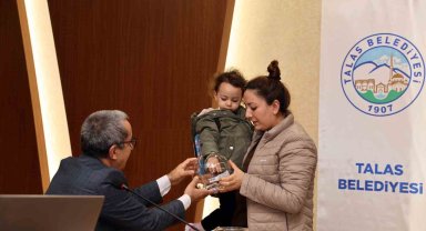 Talas'ta kentsel dönüşüm evleri kura ile sahibini buldu
