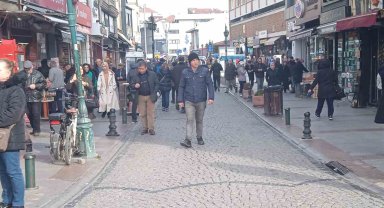 Tatilin ardından cadde ve sokaklarda hareketlilik başladı