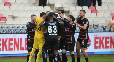 Trednyol Süper Lig: Sivasspor: 2 - Gaziantep FK: 2