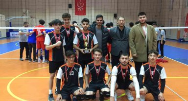 Voleybol Genç Erkekler Kayseri Şampiyonu Elit Voleybol oldu
