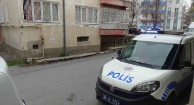 Yaşlı adam evinde ölü bulundu