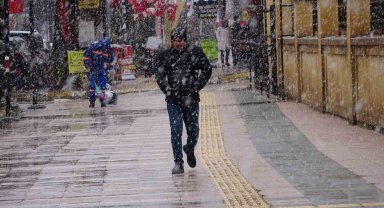 Yozgat'ta kar yağışı etkili oldu