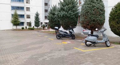 140 bin liralık motosikleti ittirerek çaldı