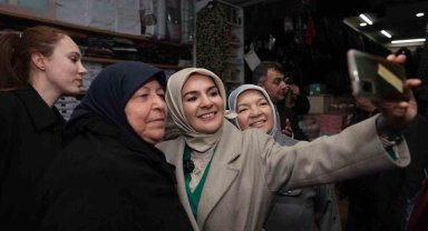 Aile ve Sosyal Hizmetler Bakanı Göktaş'a "anne" desteği