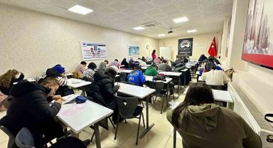 Aksaray Belediyesinden öğrencilere ücretsiz TYT-AYT sınavına hazırlık desteği