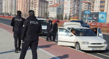 Aracın içinde ölü bulundu